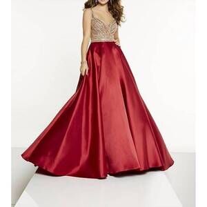 NEW PANOPLY women's prom dress in gold garnet